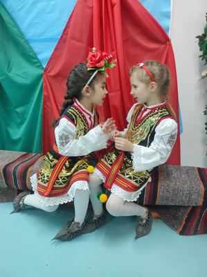 Моята родина - България - Тържество на 3-та А група Усмивка