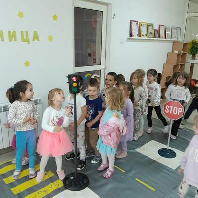 Обучение по БДП за всички групи в 72 ДГ