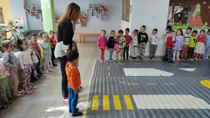 Обучение по БДП за всички групи в 72 ДГ
