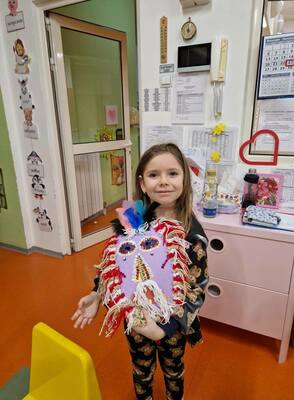 Изработка на кукерски маски в 3 Б група 