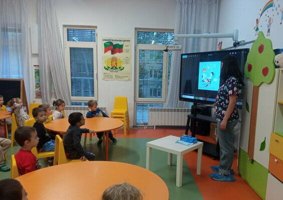 В седмица на професиите в II А група 