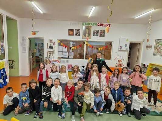 Вълнуваща среща с професията стюардеса в IV Б група