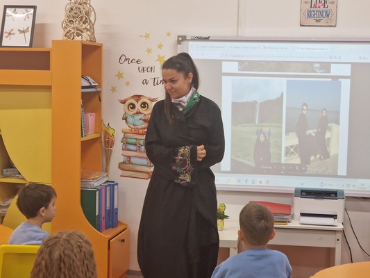 Вълнуваща среща с професията стюардеса в IV Б група