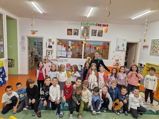 Вълнуваща среща с професията стюардеса в IV Б група