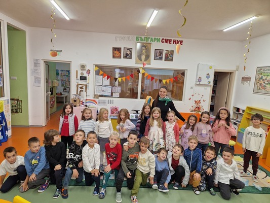 Вълнуваща среща с професията стюардеса в IV Б група