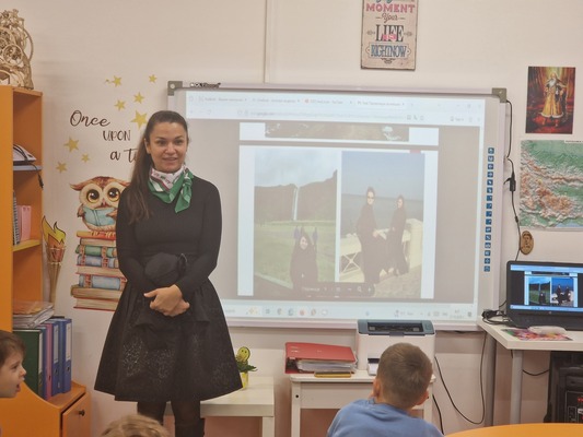 Вълнуваща среща с професията стюардеса в IV Б група