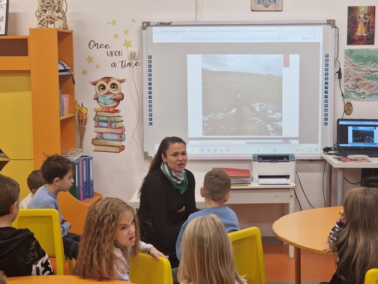 Вълнуваща среща с професията стюардеса в IV Б група