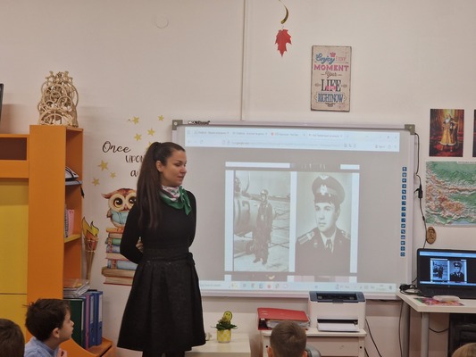 Вълнуваща среща с професията стюардеса в IV Б група