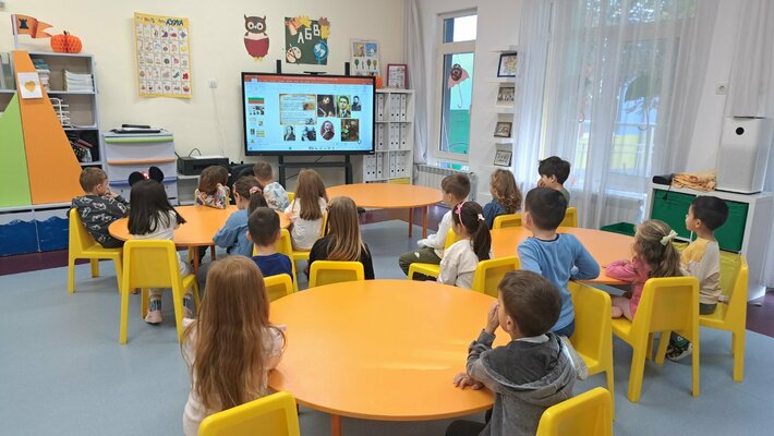 На 31 октомври децата от 72 ДГ отбелязаха Деня на народните будители