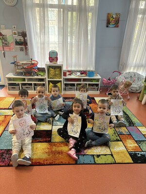 На 3 ноември децата от 72 ДГ отбелязаха Деня на българския художник