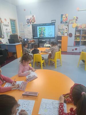 На 3 ноември децата от 72 ДГ отбелязаха Деня на българския художник